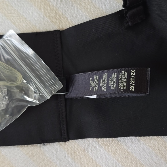 SKIMS Deep Plunge Bra Size:2X Onyx - Picture 5 of 11